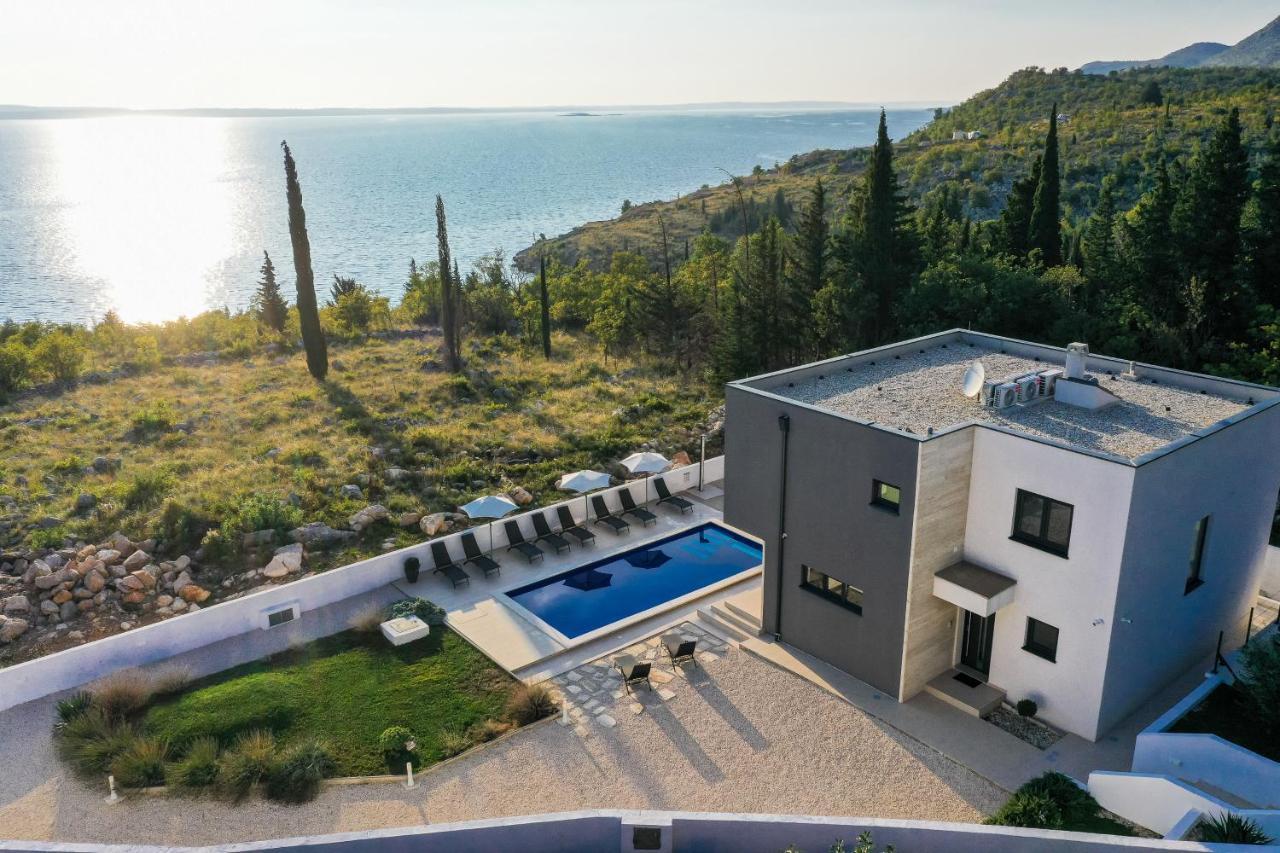 Royal Promons - Heated Pool Villa Стариград-Пакленица Екстериор снимка