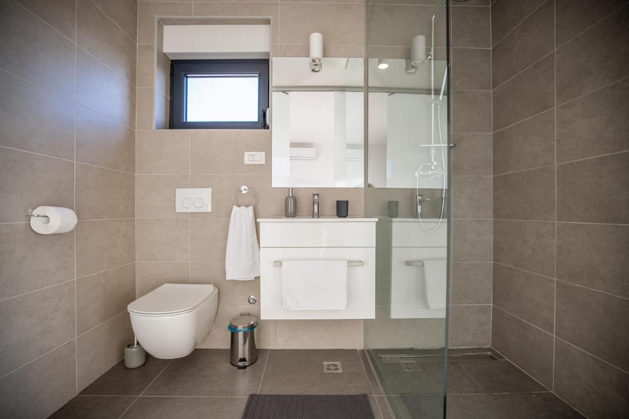 Royal Promons - Heated Pool Villa Стариград-Пакленица Екстериор снимка