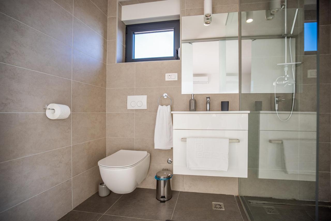 Royal Promons - Heated Pool Villa Стариград-Пакленица Екстериор снимка
