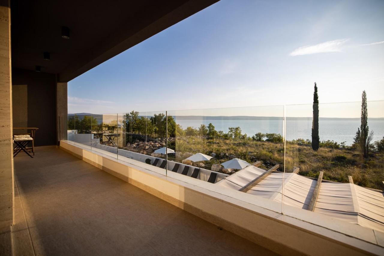 Royal Promons - Heated Pool Villa Стариград-Пакленица Екстериор снимка